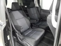 Toyota VOXY лот № 30380 оценка RA  с аукциона в Японии 9
