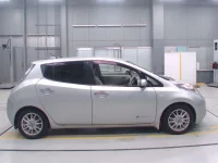 Nissan LEAF лот № 70134 оценка 4.5  с аукциона в Японии 2