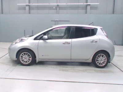 Nissan LEAF  с аукциона в Японии