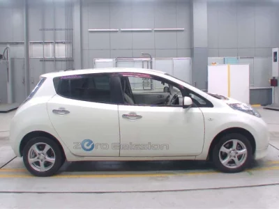 Nissan LEAF  с аукциона в Японии