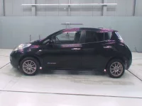 Nissan LEAF лот № 60061 оценка 4  с аукциона в Японии 3