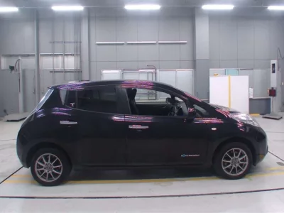 Nissan LEAF  с аукциона в Японии