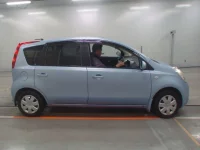 Nissan NOTE лот № 40121 оценка 4.5  с аукциона в Японии 2