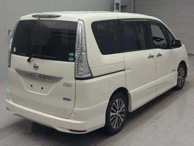Nissan SERENA  с аукциона в Японии