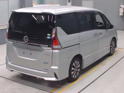 Nissan SERENA  с аукциона в Японии