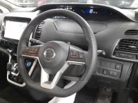 Nissan SERENA лот № 30386 оценка 4.5  с аукциона в Японии 6