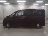 Nissan SERENA лот № 30386 оценка 4.5  с аукциона в Японии 3