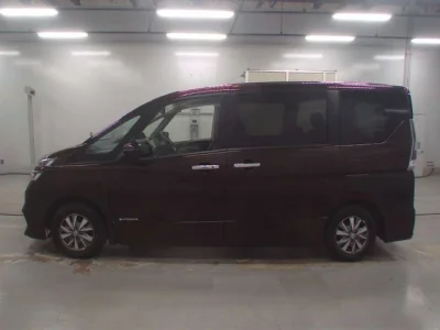 Nissan SERENA  с аукциона в Японии