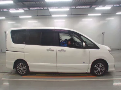 Nissan SERENA  с аукциона в Японии