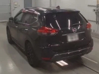Nissan X-TRAIL лот № 30490 оценка 4.5  с аукциона в Японии 5