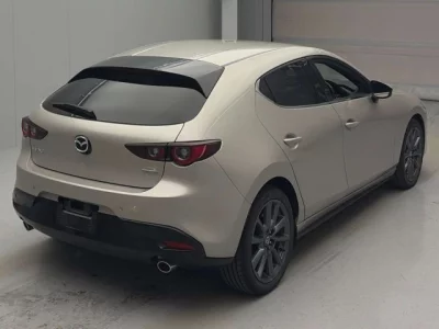Mazda MAZDA3  с аукциона в Японии