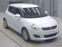 Suzuki SWIFT лот № 30213 оценка 3  с аукциона в Японии 4