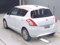 Suzuki SWIFT лот № 30213 оценка 3  с аукциона в Японии 5