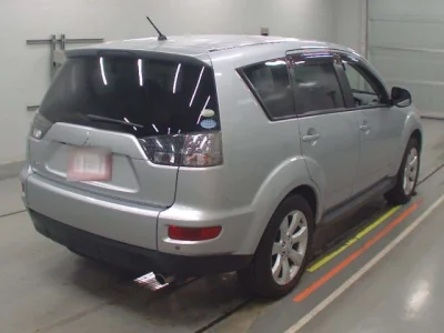 Mitsubishi OUTLANDER  с аукциона в Японии