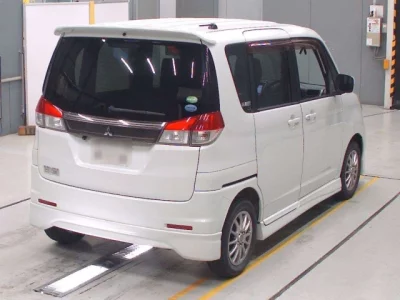 Mitsubishi DELICA D2