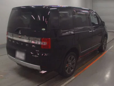 Mitsubishi Delica D:5