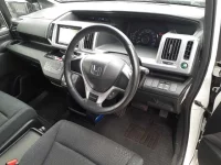 Honda STEP WAGON лот № 10228 оценка 3.5  с аукциона в Японии 6