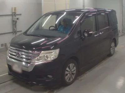 Honda STEP WAGON  с аукциона в Японии