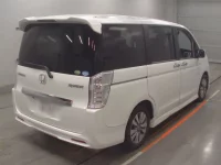 Honda STEP WAGON лот № 30441 оценка 4  с аукциона в Японии 1