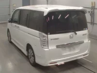 Honda STEP WAGON лот № 30441 оценка 4  с аукциона в Японии 5
