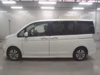 Honda STEP WAGON лот № 30441 оценка 4  с аукциона в Японии 3