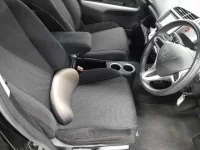 Honda STREAM лот № 36042 оценка 4  с аукциона в Японии 7