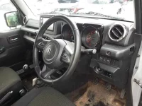 Suzuki JIMNY SIERRA лот № 30200 оценка 4  с аукциона в Японии 6