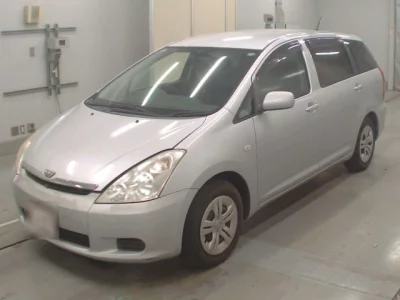 Toyota WISH  с аукциона в Японии