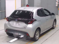 Toyota YARIS лот № 30220 оценка 4  с аукциона в Японии 1