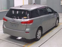 Toyota WISH лот № 70131 оценка 3.5  с аукциона в Японии 1