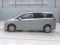 Toyota WISH лот № 70131 оценка 3.5  с аукциона в Японии 3