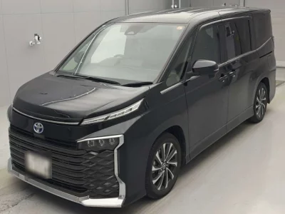 Toyota VOXY  с аукциона в Японии