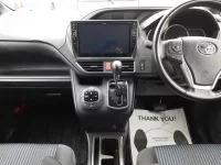 Toyota VOXY лот № 30187 оценка 4.5  с аукциона в Японии 8
