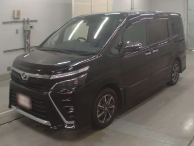 Toyota VOXY  с аукциона в Японии