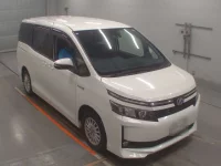 Toyota VOXY лот № 30489 оценка 4  с аукциона в Японии 4