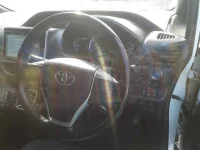 Toyota VOXY лот № 30489 оценка 4  с аукциона в Японии 6