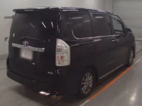 Toyota VOXY лот № 30496 оценка R  с аукциона в Японии 1