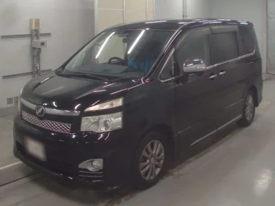 Toyota VOXY  с аукциона в Японии