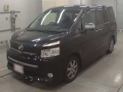 Toyota VOXY  с аукциона в Японии