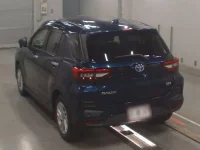 Toyota RAIZE лот № 30476 оценка 3  с аукциона в Японии 5