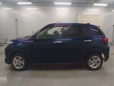 Toyota RAIZE  с аукциона в Японии