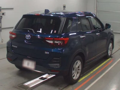 Toyota RAIZE  с аукциона в Японии