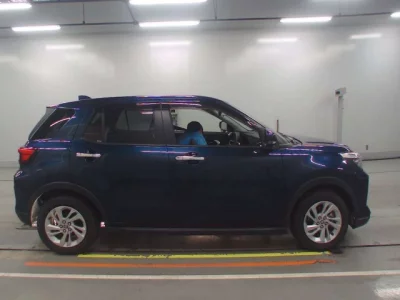 Toyota RAIZE  с аукциона в Японии