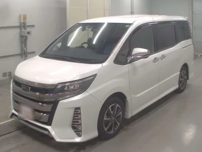 Toyota NOAH  с аукциона в Японии