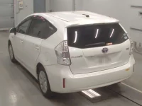 Toyota PRIUS ALPHA лот № 30501 оценка 4  с аукциона в Японии 5