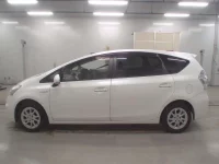 Toyota PRIUS ALPHA лот № 30501 оценка 4  с аукциона в Японии 3