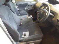 Toyota PRIUS ALPHA лот № 70093 оценка 3.5  с аукциона в Японии 7