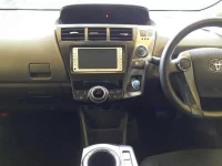 Toyota PRIUS ALPHA лот № 70093 оценка 3.5  с аукциона в Японии 8