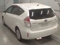 Toyota PRIUS ALPHA лот № 30401 оценка 3.5  с аукциона в Японии 5