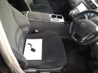 Toyota PRIUS ALPHA лот № 30422 оценка 3.5  с аукциона в Японии 7